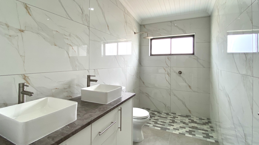 3 Bedroom Property for Sale in Laaiplek Western Cape